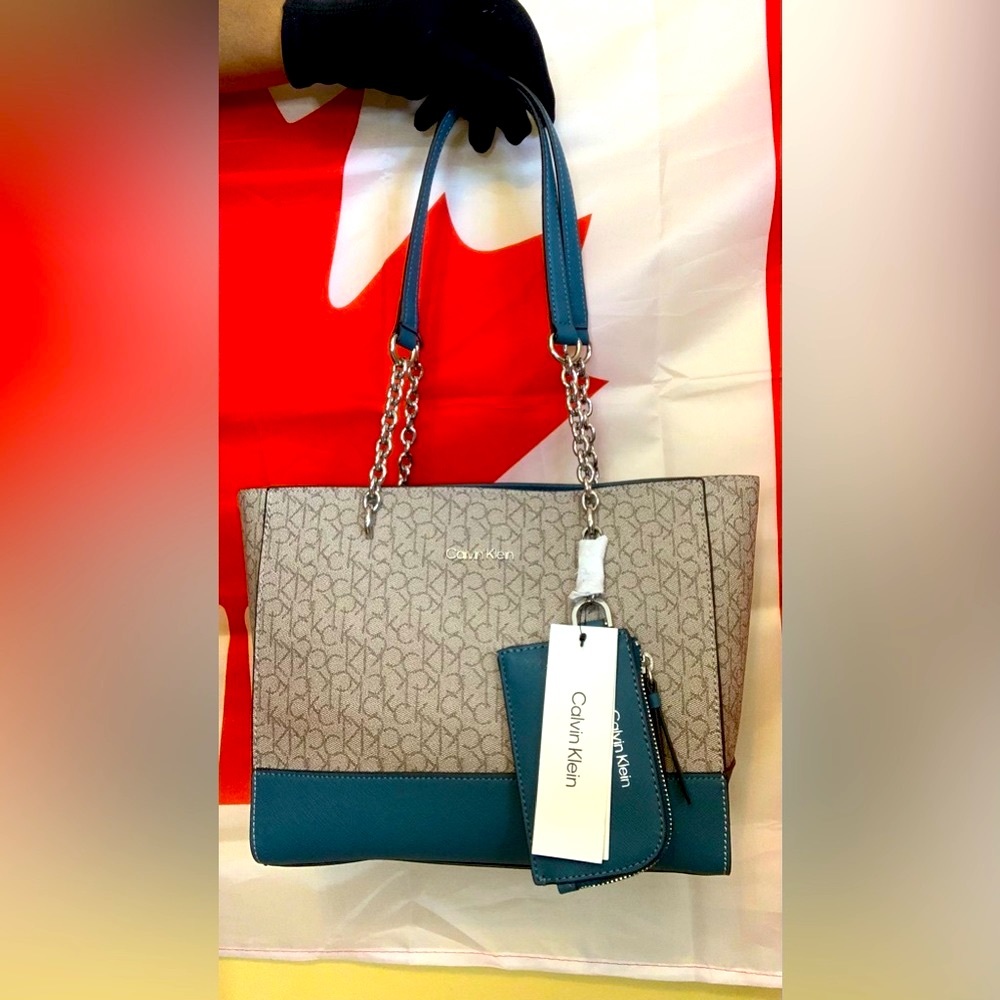 NEW  CALVIN KLEIN PURSE BAG HANDBAG CK CLUTCH